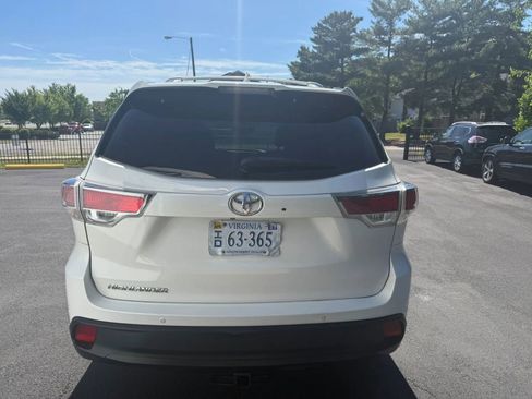 Used 2015 Toyota Highlander Limited Platinum FWD image 16