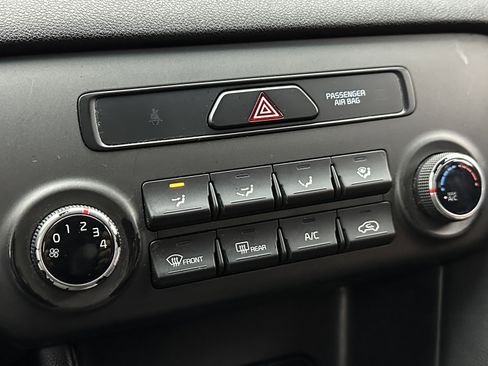 Used 2019 Kia Sportage LX image 12