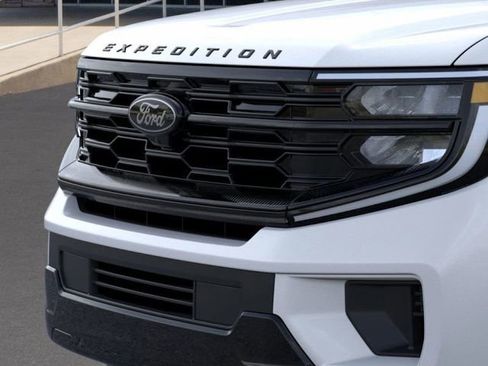 New 2025 Ford Expedition Platinum w/ Stealth Performance Package image 17