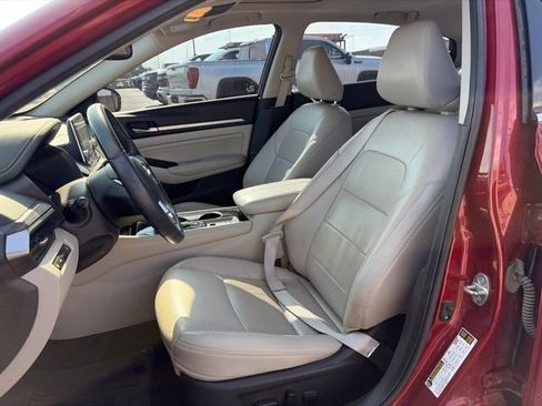 Used 2021 Nissan Altima 2.5 Platinum AWD/4WD image 9