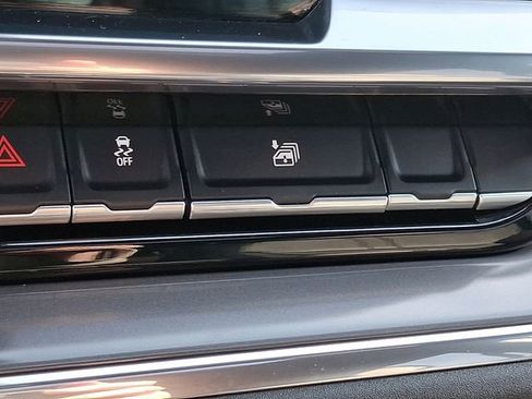 Used 2023 Chevrolet Silverado 1500 High Country image 26