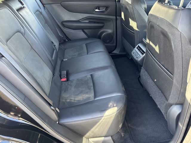 Used 2024 Nissan Ariya AWD image 21