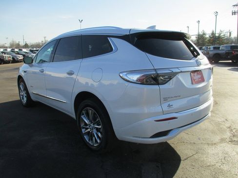 Certified 2024 Buick Enclave Avenir w/ Avenir Technology Package image 9