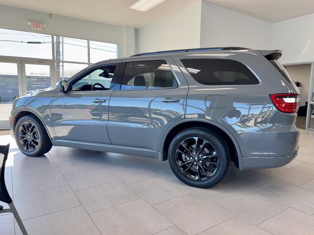 Used 2023 Dodge Durango R/T w/ Hemi Orange Plus Package AWD/4WD image 4