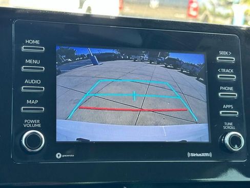 Used 2023 Toyota Camry SE image 9