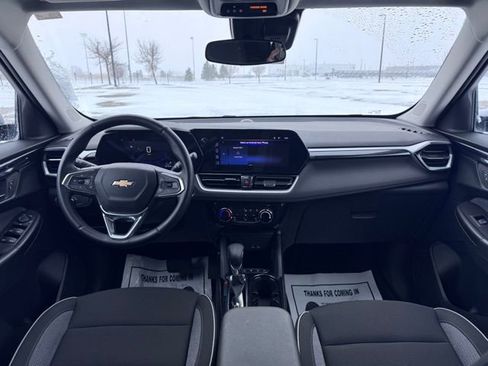 Used 2024 Chevrolet TrailBlazer LT w/ LT Cold Weather Package image 14