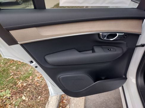 New 2026 Volvo XC90 B6 Plus w/ Protection Package image 14