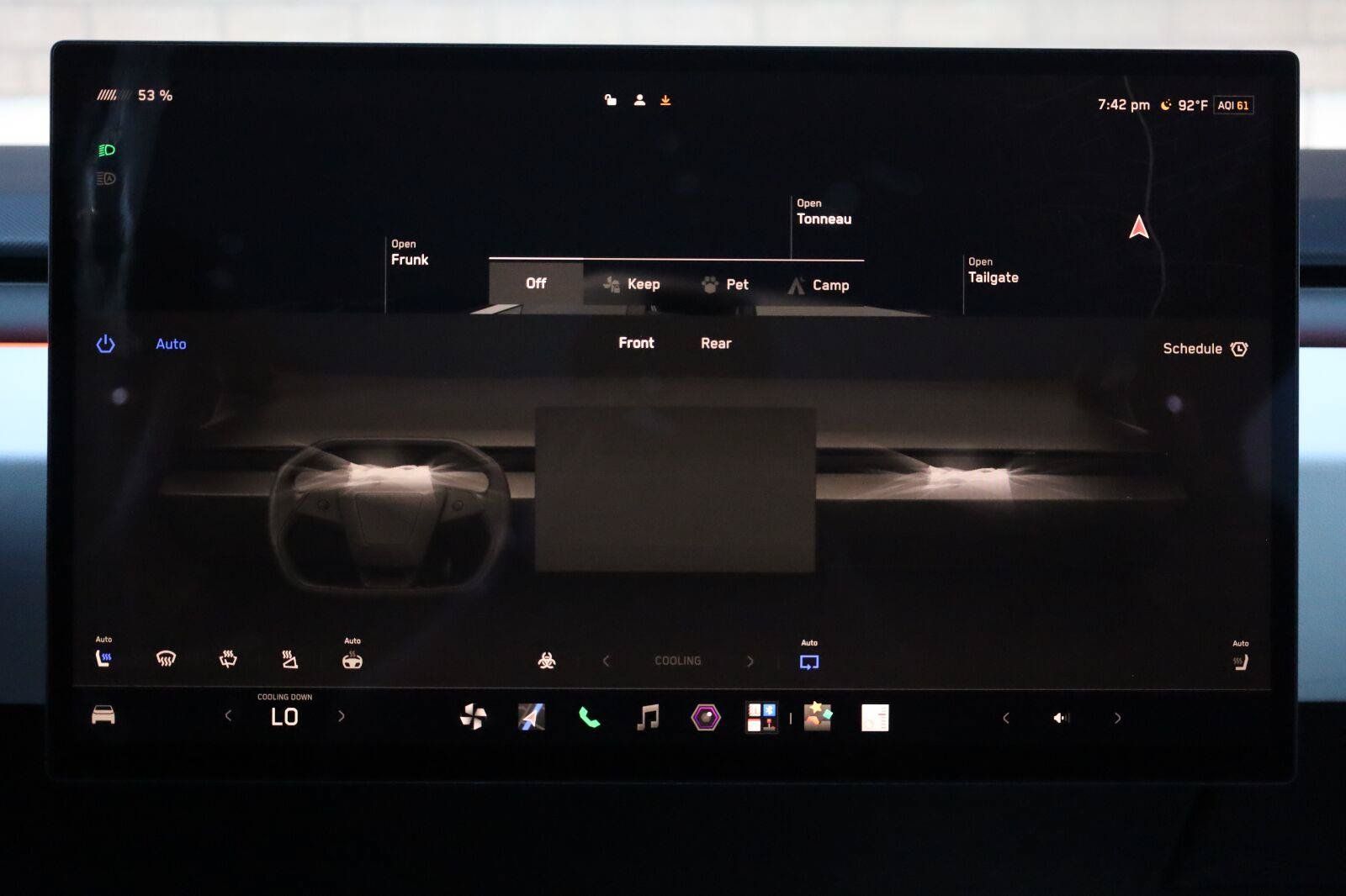 Used 2024 Tesla Cybertruck AWD Crew Cab image 40