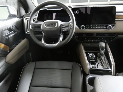 New 2026 GMC Canyon Denali w/ LPO, Denali Black Edition image 19