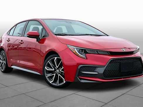 Used 2020 Toyota Corolla SE image 2