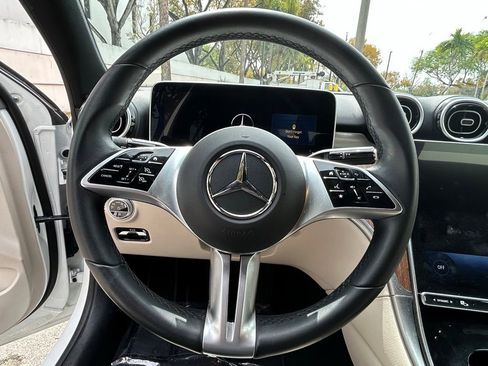 Used 2025 Mercedes-Benz C 300 4MATIC Sedan image 19