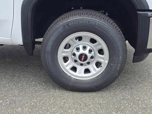 New 2026 GMC Sierra 3500 Pro AWD/4WD image 9