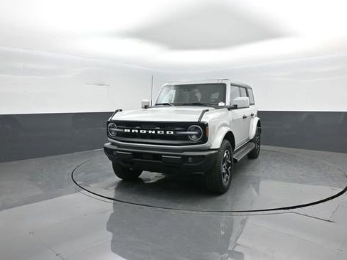 New 2026 Ford Bronco Outer Banks image 3
