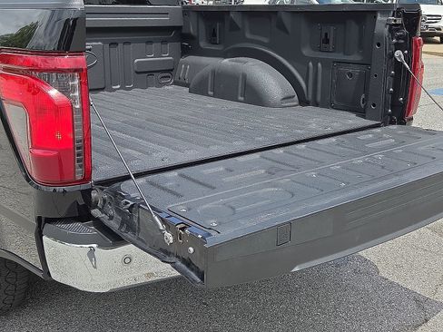 Used 2024 Ford F150 XLT w/ FX4 Off-Road Package AWD/4WD image 9