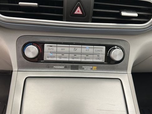 Used 2019 Hyundai Kona Limited FWD image 19