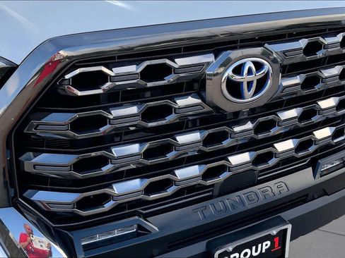 Used 2024 Toyota Tundra Platinum AWD/4WD image 30