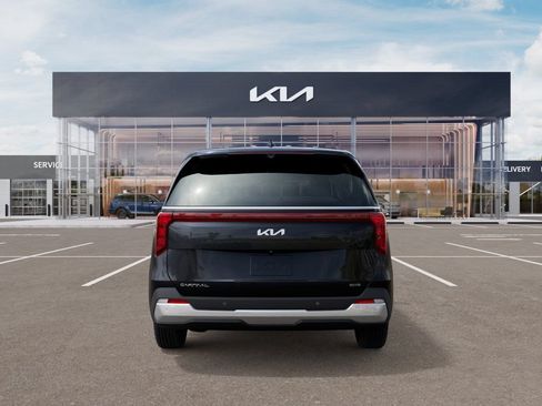 New 2027 Kia Carnival EX FWD image 5