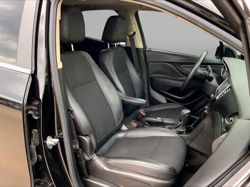 Used 2017 Buick Encore Sport Touring w/ Safety Package FWD image 9