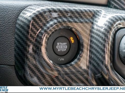 Used 2023 Jeep Gladiator Rubicon w/ Cold Weather Group image 28