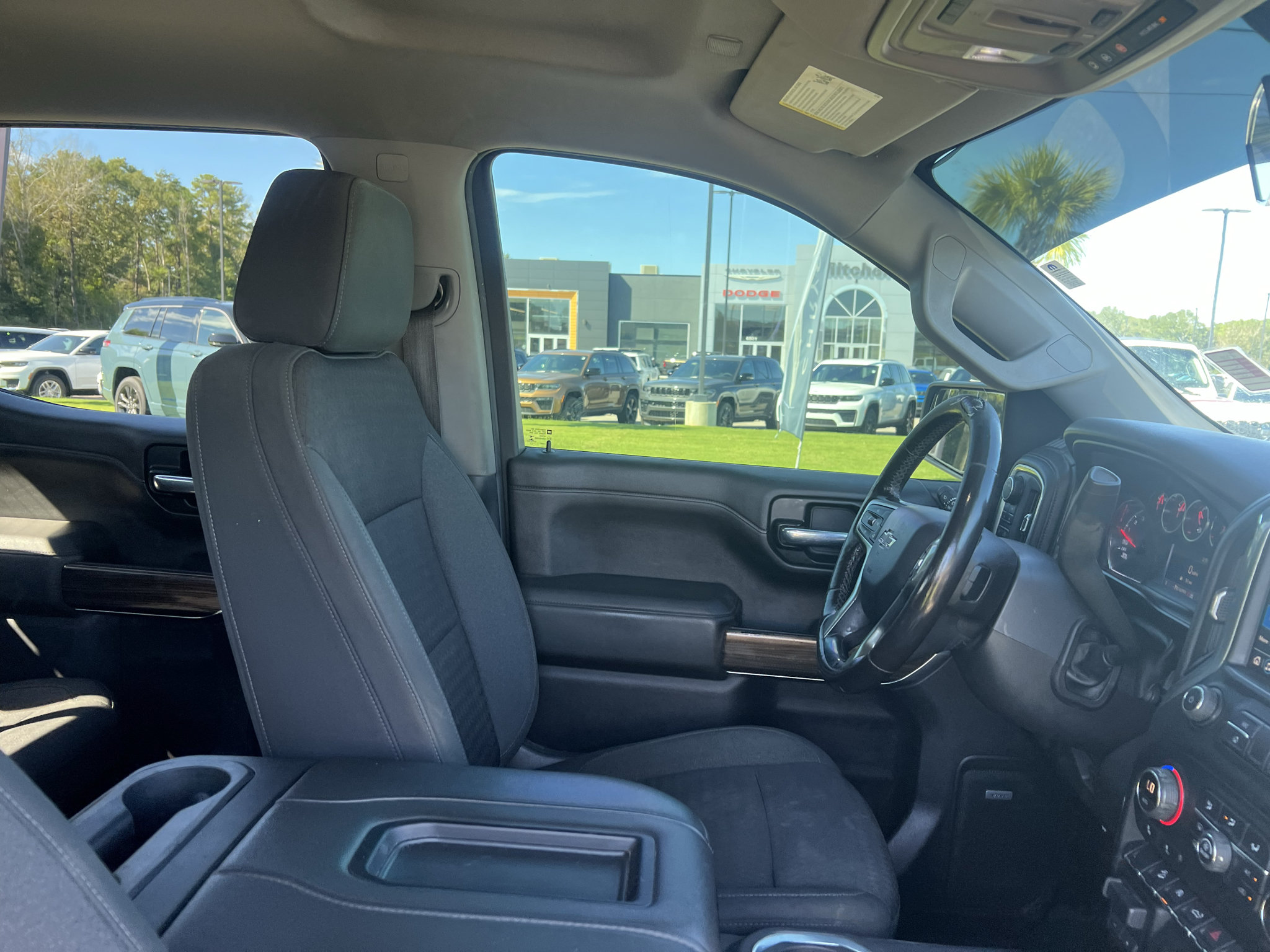 Used 2021 Chevrolet Silverado 1500 LT Trail Boss w/ Convenience Package II AWD/4WD image 14