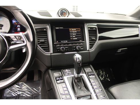 Used 2015 Porsche Macan S AWD/4WD image 24