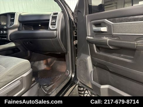 Used 2019 RAM 2500 Big Horn w/ Black Appearance Package image 76