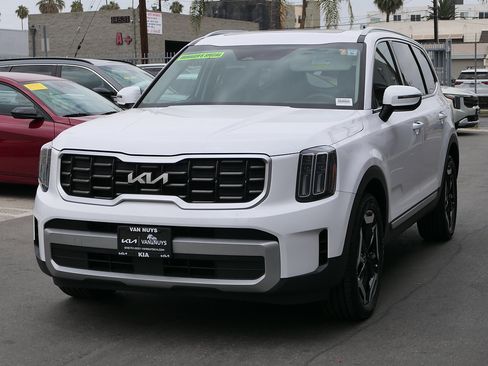 Used 2024 Kia Telluride S w/ S Sunroof Package FWD image 7