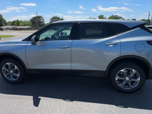 Certified 2023 Chevrolet Blazer LT FWD image 5
