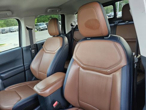 Used 2022 Ford Maverick Lariat FWD image 12