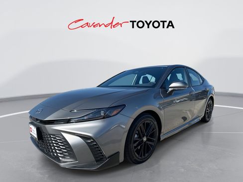 Certified 2026 Toyota Camry SE image 1