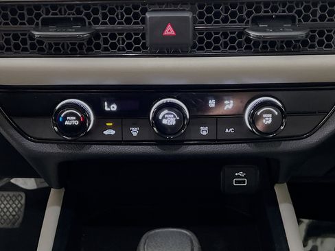 Used 2023 Honda HR-V LX image 26