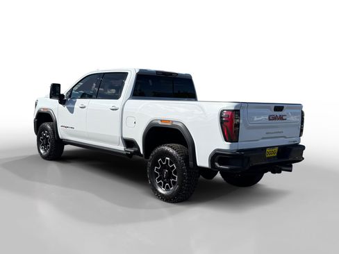 New 2026 GMC Sierra 2500 AT4X image 3