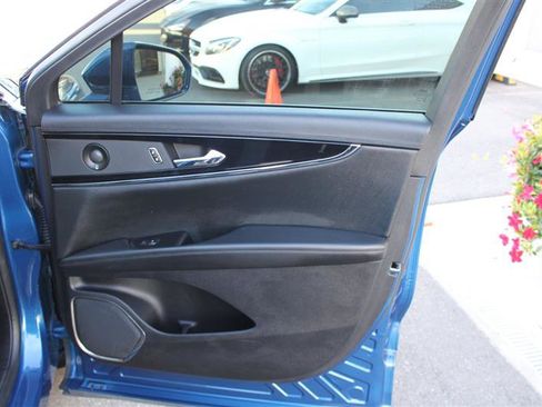 Used 2021 Lincoln Nautilus Reserve w/ Cargo Utility Package image 15