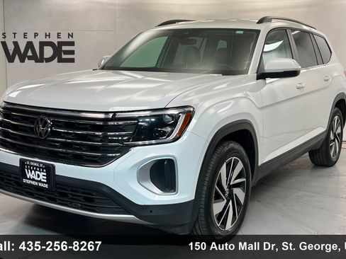 Used 2025 Volkswagen Atlas SE AWD/4WD image 1