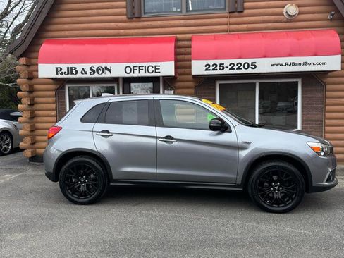 Used 2017 Mitsubishi Outlander Sport ES AWD/4WD image 2