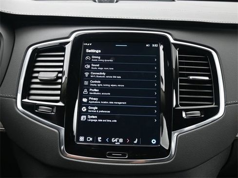 Used 2025 Volvo XC90 T8 Ultra image 16