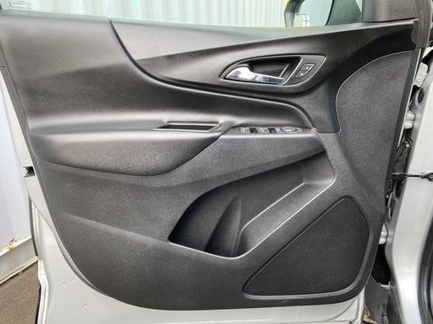 Used 2020 Chevrolet Equinox LT image 15