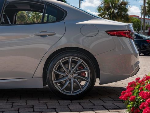 Used 2023 Alfa Romeo Giulia Sprint image 27