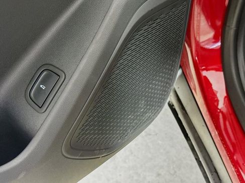 New 2025 Chevrolet Traverse LT w/ Sun and Wheel Package image 19