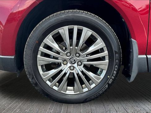 Used 2021 Toyota Venza XLE w/ Softex Package AWD/4WD image 33