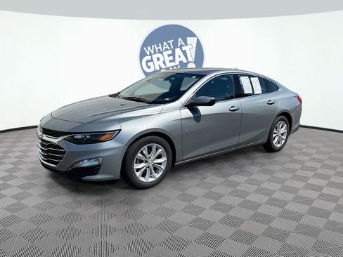 Used 2025 Chevrolet Malibu LT FWD image 1