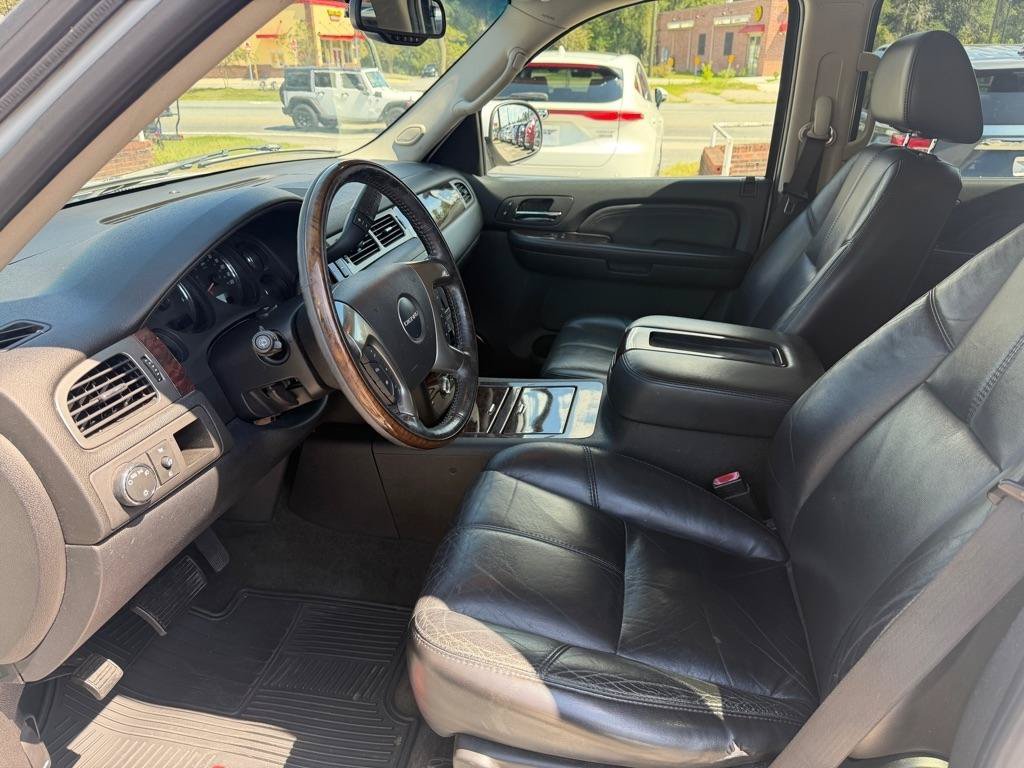 Used 2007 GMC Yukon Denali AWD/4WD image 9