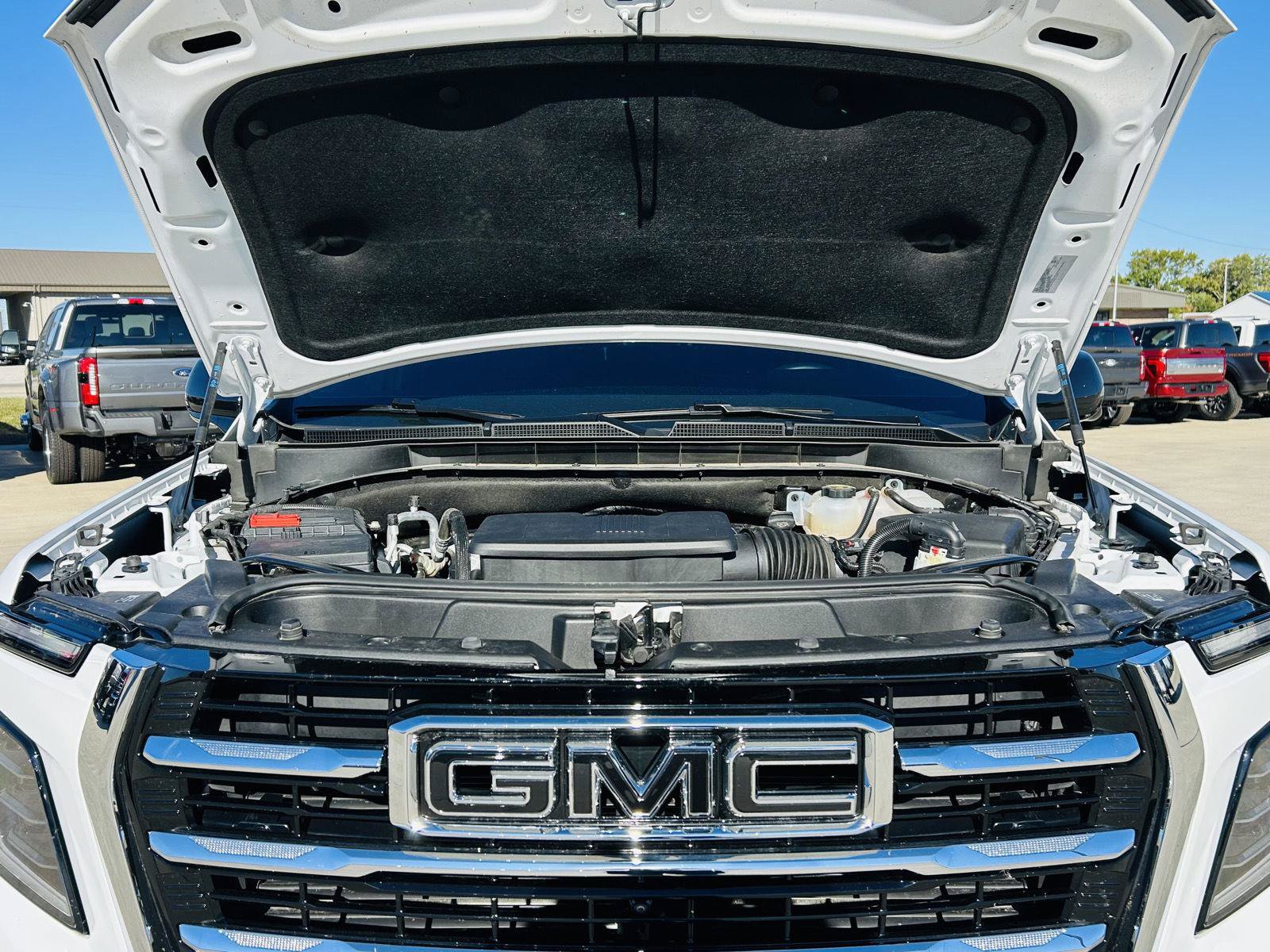 Used 2025 GMC Yukon Elevation AWD/4WD image 51