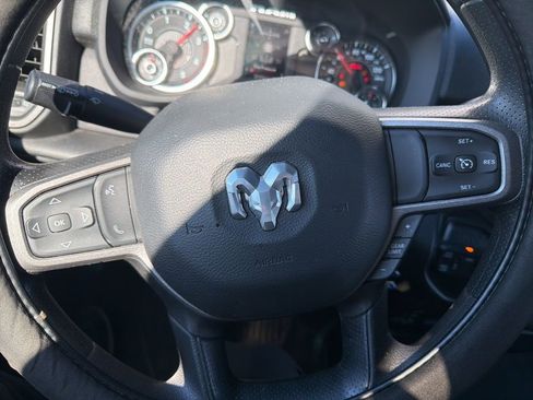 Used 2024 RAM 2500 Tradesman w/ Chrome Appearance Group image 17