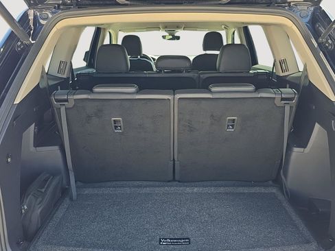 Certified 2024 Volkswagen Atlas SE AWD/4WD image 11