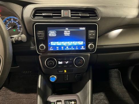 Used 2022 Nissan Leaf S image 27