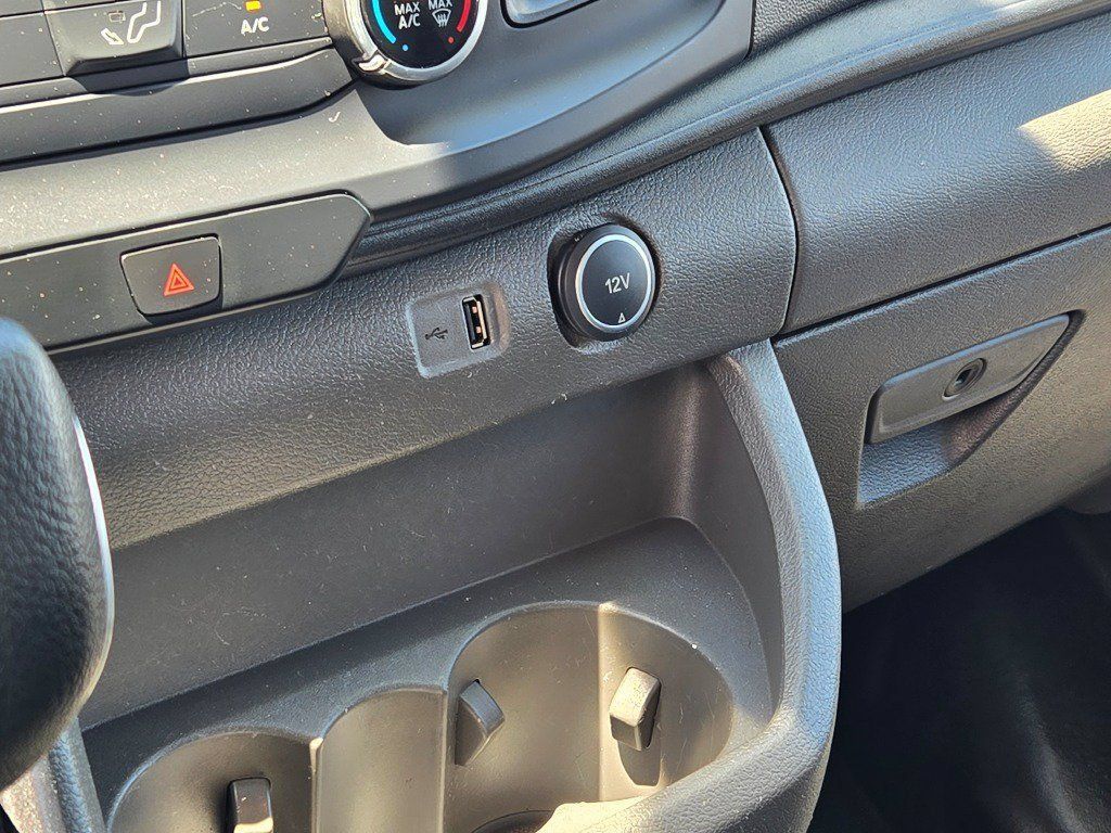 Used 2020 Ford Transit 250 Low Roof RWD image 19