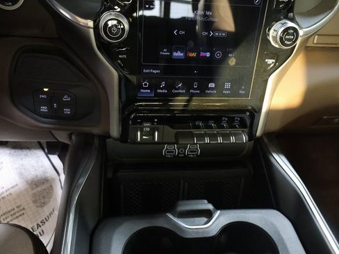 New 2025 RAM 2500 Laramie image 26