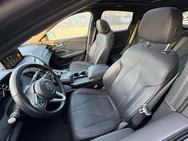 Used 2025 Acura RDX SH-AWD image 5
