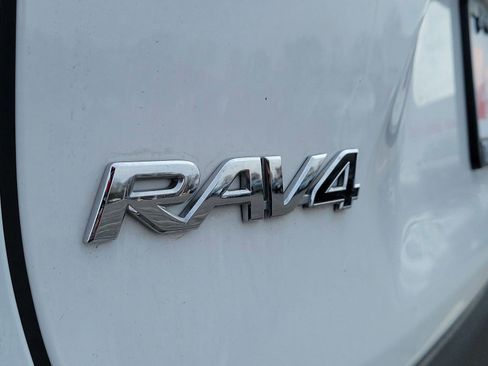 Used 2024 Toyota RAV4 LE FWD image 7